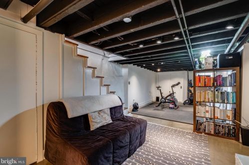 1325 Berks St, Philadelphia PA 19131-3215 exterior