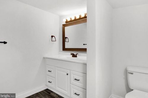 136 East St, Carlisle PA  17013-2515 exterior