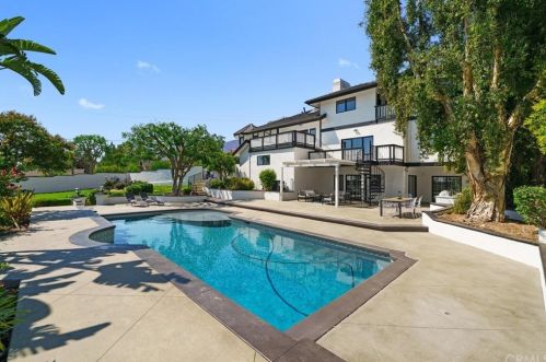 780 25th St, Upland CA  91784-1109 exterior