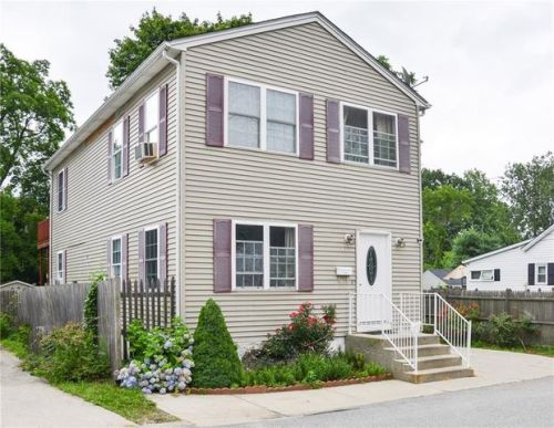 44 Carder Rd, Warwick, RI 02889-5325