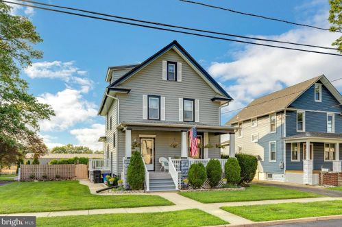17 Beechwood Ave, Camden, NJ 08107-1318