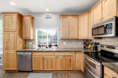 5424 Haleyville Way, Denver CO  80016-4275 exterior