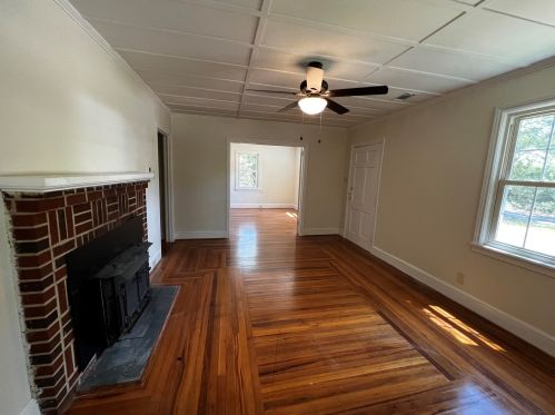 227 Pickens St, Meeting Street, SC 29824-1044