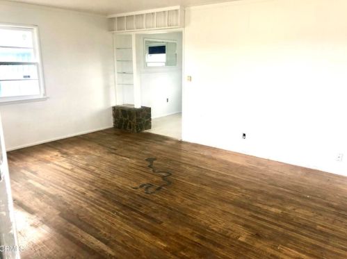 236 Laurel St, Oxnard, CA 93033-4550