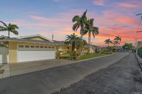 10402 Rives Ave, Downey, CA 90241-2248