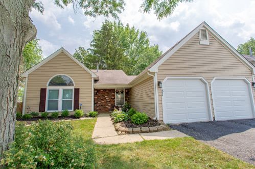 51 Washington Ave, Streamwood, IL 60107-1369