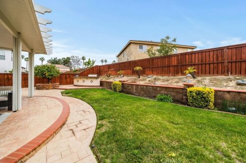 12611 Avocado Way, Riverside CA  92503-7031 exterior