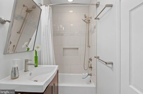 1314 Dl Dr, Silver Spring MD 20910-1601 exterior