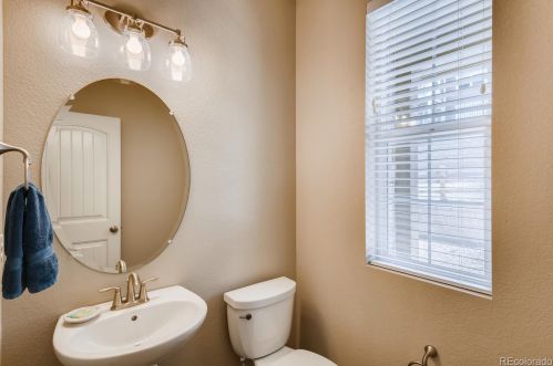 7631 Winnipeg St, Denver CO  80016 exterior