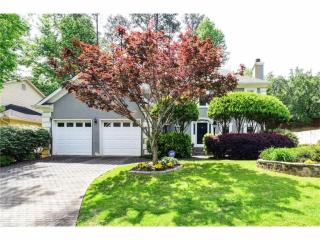 1052 Della St, Marietta, GA 30067-5474
