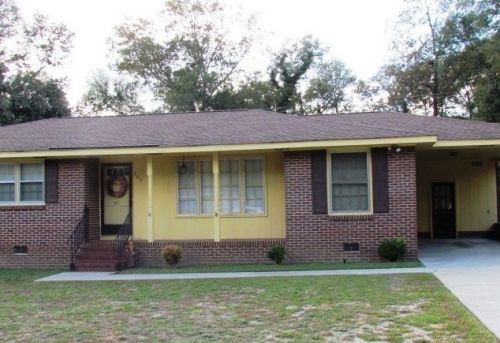 107 Colonial Dr, Barnwell, SC 29812-2030