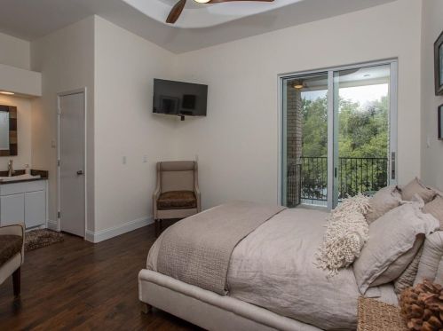 53 Harbour Pt Cir, Fort Worth TX  76179-3256 exterior