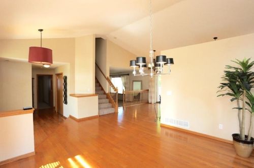 8284 Ashford Rd, Saint Paul MN  55125-8479 exterior