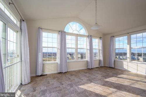 2331 Water Garden Dr, Hanover PA 17331-8319 exterior