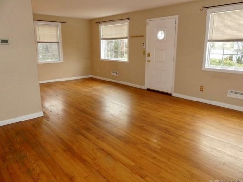 12 Rocks Rd, Norwalk CT  06851-2929 exterior