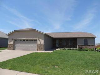 1835 Fawnridge Ln, Pekin, IL 61554-9445