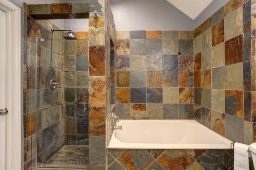 3141 Riverside Dr, Carrollton TX 75007-3732 exterior