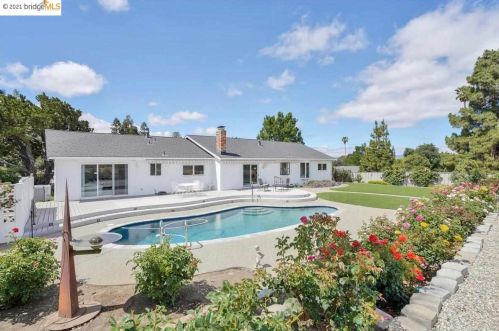 23 Kirkwood Ct, Concord CA  94521-1427 exterior