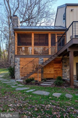 603 Gravers Ln, Philadelphia PA 19118-2806 exterior