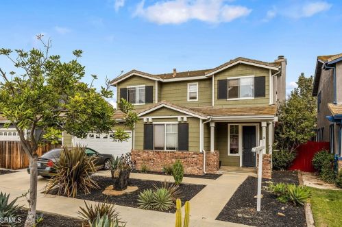 1032 Sonia Dr, Oxnard, CA 93030-5095