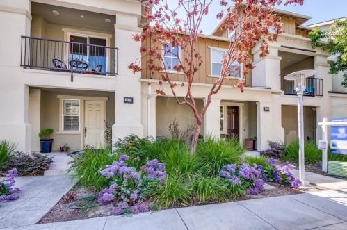 1206 Coyote Creek Way, Milpitas, CA 95035-7943