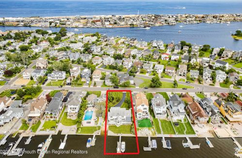 14 Warren St, Locust, NJ 07760-2012