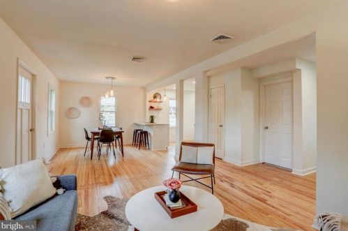 111 Eastman Ave, Lancaster PA  17603-4476 exterior