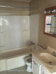 4329 Warsaw St, Fort Wayne IN  46806-4758 exterior