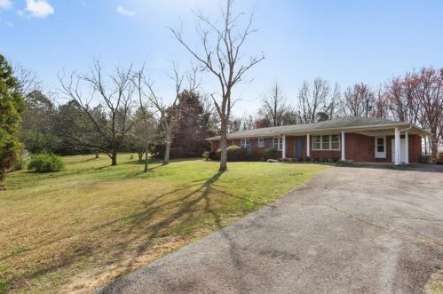 524 Dan Waters Rd, Commerce, GA 30530-4310