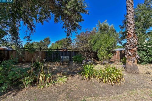 2345 Belmont Rd, Concord CA  94520-3411 exterior