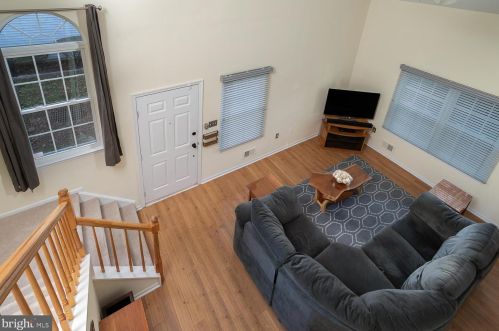 11 Heritage Ct, Trenton NJ 08628-3603 exterior