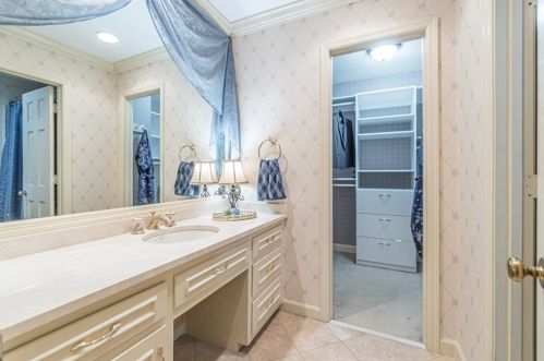 2101 Bohler Rd, Atlanta GA  30318-1515 exterior