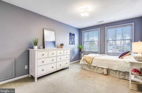 36 Whittier Pkwy, Severna Park MD 21146-3051 exterior