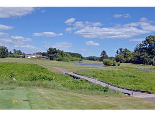 6 Leigh Cir, Stratham, NH 03885-2586