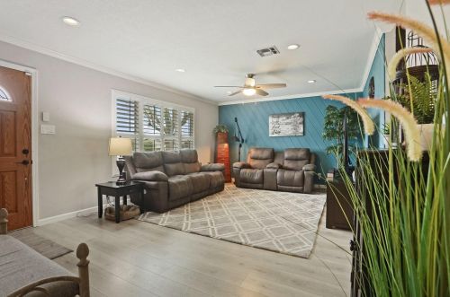 1180 Rusher St, Tracy, CA 95376-2332