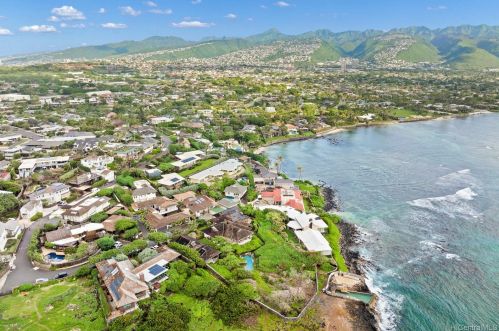 4140 Black Point Rd, Honolulu HI  96816-4818 exterior