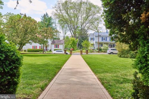635 Samuel St, Charles Town WV  25414-1467 exterior