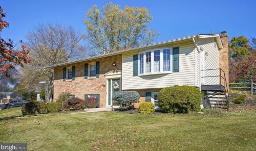 15317 Aylesbury St, Silver Spring, MD 20905-4236