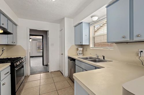 1611 Cantrell, Conroe TX  77301-4008 exterior