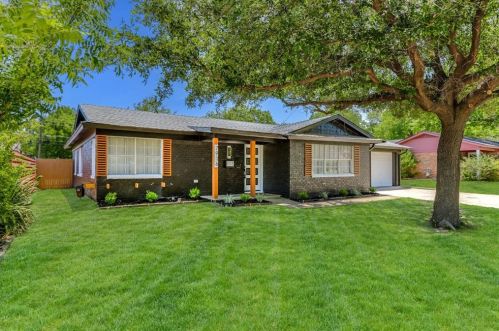 7916 Standley St, Fort Worth TX  76180-7052 exterior
