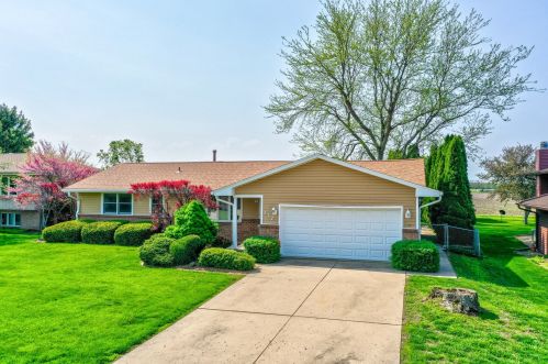 317 Palmor Dr, Ottawa, IL 61350-4744