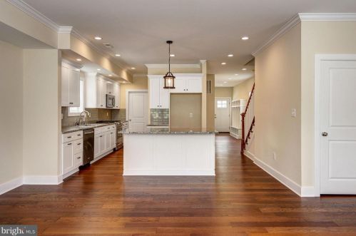 154 Ellis St, Tavistock NJ 08033-1827 exterior