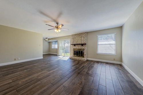 2701 Fentonridge Dr, Austin TX  78745-5958 exterior