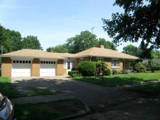 2140 4th St, Erie, PA 16505-2279