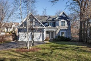 929 Vernon Ave, Glencoe, IL 60022-1242