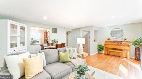 1740 Sundance Dr, Herndon, VA 20194-5612