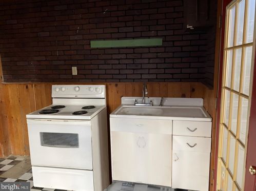 446 Norwegian St, Primrose PA 17901-3864 exterior