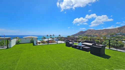 4126 Papu Cir, Honolulu HI  96816-4837 exterior