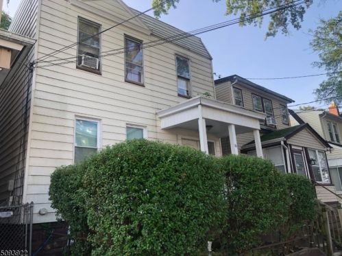 70 41st St, Irvington, NJ 07111-1251