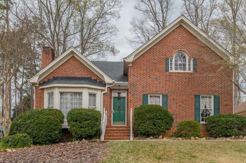6324 Southland Forest Dr, Stone Mountain, GA 30087-4941